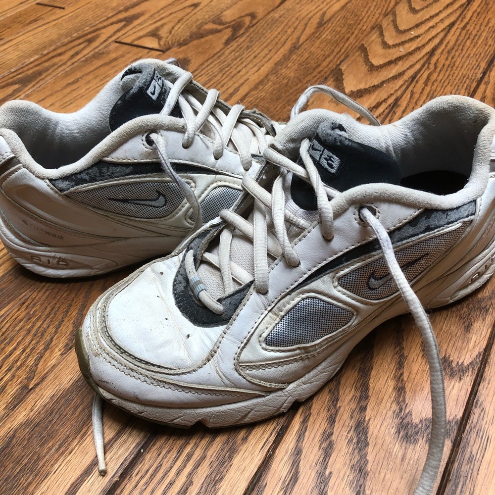 Vintage Nike Air Run/Walk Sneakers